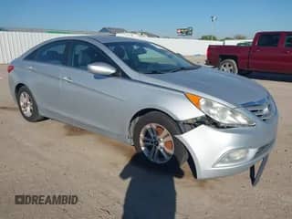 2013 Hyundai Sonata GLS z VIN 5NPEB4AC1DH664381, wystawiony jako IAAI lot #43330400 z przebiegiem 163 182 mil mil oraz . Historia ofert i sprzedaży dostępna na DreamBid. Obrazek 1.