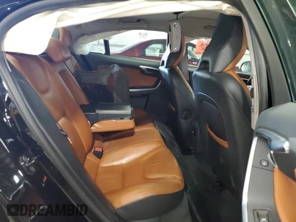 2012 Volvo S60 T5 с VIN YV1622FS3C2117406, выставлен на аукционе Copart как лот 71000155 с пробегом Не указан миль и Списание • Salvage title. История ставок и продаж доступна на DreamBid. Изображение 10.