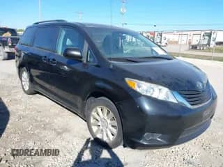 2013 Toyota Sienna LE with VIN 5TDJK3DC2DS068324, listed as a IAAI auction lot 43405475 with 238,805 mi miles and . Bid and sale history available at DreamBid. Image 1.