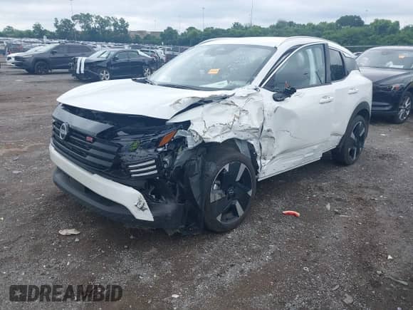 2025 Nissan Kicks SR with VIN 3N8AP6DB9SL348498, listed as a IAAI auction lot 42495326 with 4,317 mi miles and . Bid and sale history available at DreamBid. Image 2.