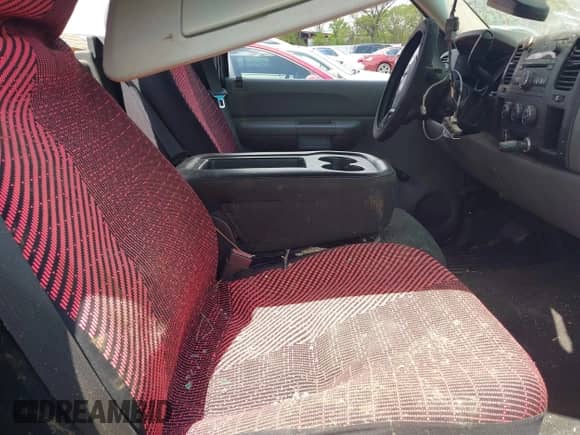 2007 GMC Sierra 1500 Work Truck с VIN 1GTEC14C67Z555452, выставлен на аукционе IAAI как лот 42001378 с пробегом 83 837 миль миль и . История ставок и продаж доступна на DreamBid. Изображение 8.