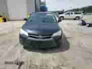 2017 Toyota Camry LE z VIN 4T1BF1FK7HU278383, wystawiony jako Copart lot #70556955 z przebiegiem 182 396 mil mil oraz Szkoda całkowita • Salvage title. Historia ofert i sprzedaży dostępna na DreamBid. Obrazek 14.