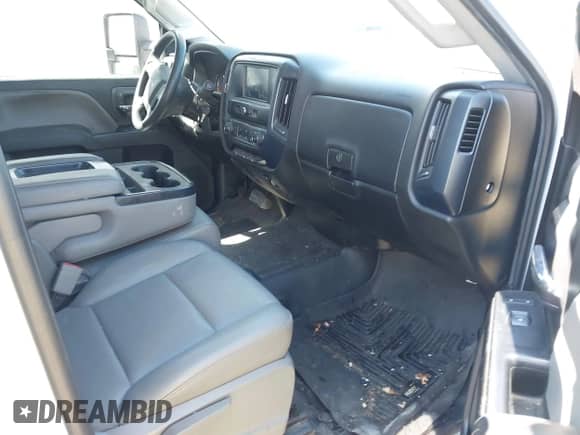 2019 Chevrolet Silverado 2500HD Work Truck z VIN 2GB2CREG4K1195834, wystawiony jako IAAI lot #43398503 z przebiegiem 176 259 mil mil oraz . Historia ofert i sprzedaży dostępna na DreamBid. Obrazek 7.