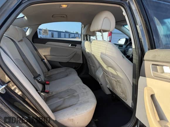 2017 Hyundai Sonata Eco z VIN 5NPE24AA3HH445703, wystawiony jako Copart lot #64787965 z przebiegiem 163 186 mil mil oraz Czysty tytuł • Clean title. Historia ofert i sprzedaży dostępna na DreamBid. Obrazek 6.