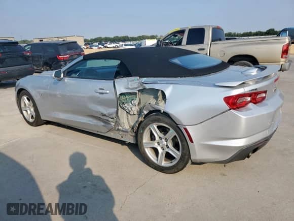 2019 Chevrolet Camaro 1LT z VIN 1G1FB3DS1K0133556, wystawiony jako Copart lot #68631935 z przebiegiem 71 808 mil mil oraz Szkoda całkowita • Salvage title. Historia ofert i sprzedaży dostępna na DreamBid. Obrazek 2.