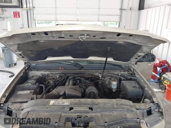 2007 Chevrolet Suburban LTZ with VIN 1GNFK16387J227928, listed as a IAAI auction lot 42510449 with 339,673 mi miles and . Bid and sale history available at DreamBid. Image 10.