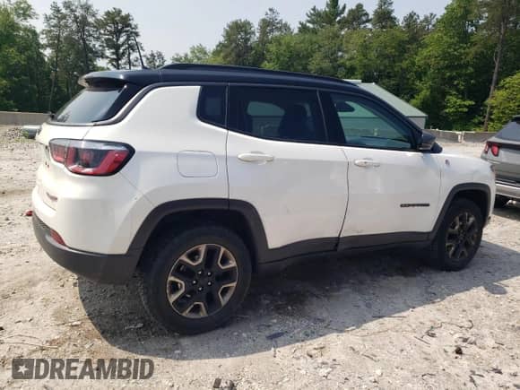 2017 Jeep Compass Trailhawk with VIN 3C4NJDDB8HT646763, listed as a Copart auction lot 60146095 with 132,504 mi miles and Salvage title. Bid and sale history available at DreamBid. Image 3.