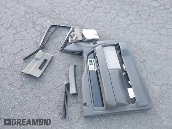 2012 Ford F-150 XLT с VIN 1FTFX1EF6CFC54712, выставлен на аукционе IAAI как лот 43537063 с пробегом 175 605 миль миль и . История ставок и продаж доступна на DreamBid. Изображение 12.