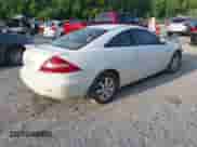 2005 Honda Accord EX-L z VIN 1HGCM82705A004546, wystawiony jako IAAI lot #42452679 z przebiegiem 237 797 mil mil oraz . Historia ofert i sprzedaży dostępna na DreamBid. Obrazek 4.