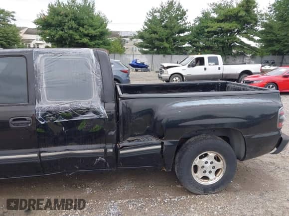 2000 Chevrolet Silverado 1500 LS with VIN 2GCEC19V6Y1395562, listed as a IAAI auction lot 42879383 with 217,705 mi miles and . Bid and sale history available at DreamBid. Image 14.