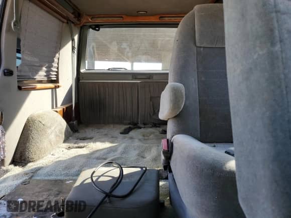 2000 Chevrolet Astro Cargo YF7 с VIN 1GBDM19W1YB127850, выставлен на аукционе Copart как лот 78286784 с пробегом 162 090 миль миль и Списание • Salvage title. История ставок и продаж доступна на DreamBid. Изображение 10.