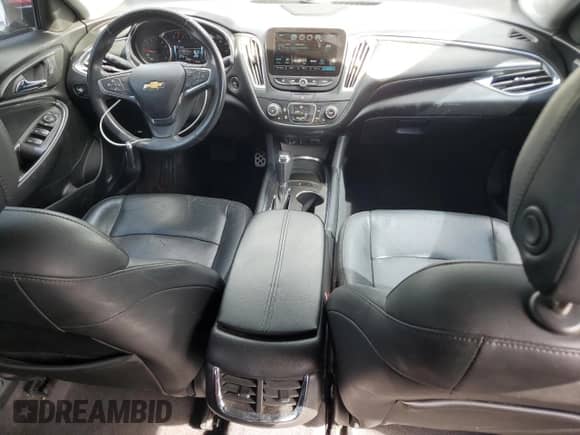 2017 Chevrolet Malibu LT z VIN 1G1ZE5ST6HF190059, wystawiony jako Copart lot #82768845 z przebiegiem 128 961 mil mil oraz Szkoda całkowita • Salvage title. Historia ofert i sprzedaży dostępna na DreamBid. Obrazek 8.