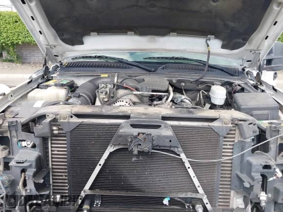 2006 Chevrolet Silverado 3500 SRW Wrk Trk z VIN 1GCHK33D06F229202, wystawiony jako IAAI lot #42117898 z przebiegiem 216 781 mil mil oraz . Historia ofert i sprzedaży dostępna na DreamBid. Obrazek 10.