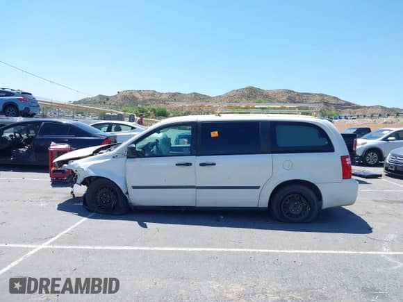 2008 Dodge Grand Caravan Cargo z VIN 1D4HN11H88B181933, wystawiony jako IAAI lot #42225214 z przebiegiem Nie podano mil oraz . Historia ofert i sprzedaży dostępna na DreamBid. Obrazek 14.