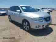 2014 Nissan Pathfinder SV z VIN 5N1AR2MM2EC600717, wystawiony jako IAAI lot #42335010 z przebiegiem 116 887 mil mil oraz . Historia ofert i sprzedaży dostępna na DreamBid. Obrazek 1.