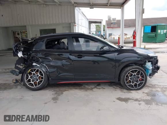 2023 Hyundai Kona z VIN KM8KH3AC6PU005939, wystawiony jako IAAI lot #43001211 z przebiegiem 31 367 mil mil oraz . Historia ofert i sprzedaży dostępna na DreamBid. Obrazek 13.