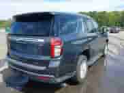 2021 Chevrolet Tahoe LT z VIN 1GNSKNKD4MR271166, wystawiony jako IAAI lot #43227233 z przebiegiem 128 404 mil mil oraz . Historia ofert i sprzedaży dostępna na DreamBid. Obrazek 4.