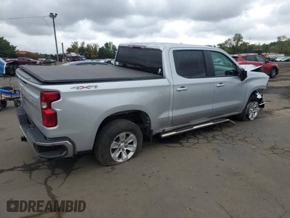 2021 Chevrolet Silverado 1500 LT with VIN 1GCUYDED3MZ335722, listed as a Copart auction lot 83830555 with 44,328 mi miles and Salvage title. Bid and sale history available at DreamBid. Image 3.