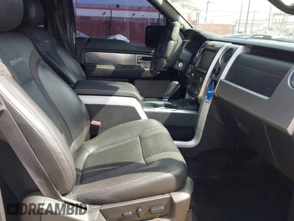 2014 Ford F-150 SVT Raptor z VIN 1FTFW1R66EFA84741, wystawiony jako IAAI lot #43035090 z przebiegiem 166 706 mil mil oraz . Historia ofert i sprzedaży dostępna na DreamBid. Obrazek 5.