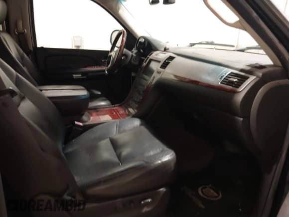 2007 Cadillac Escalade EXT with VIN 3GYFK62847G289555, listed as a IAAI auction lot 41208153 with 208,395 mi miles and . Bid and sale history available at DreamBid. Image 5.