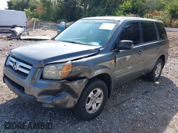 2007 Honda Pilot LX с VIN 2HKYF18197H515127, выставлен на аукционе IAAI как лот 43239641 с пробегом 263 136 миль миль и . История ставок и продаж доступна на DreamBid. Изображение 2.