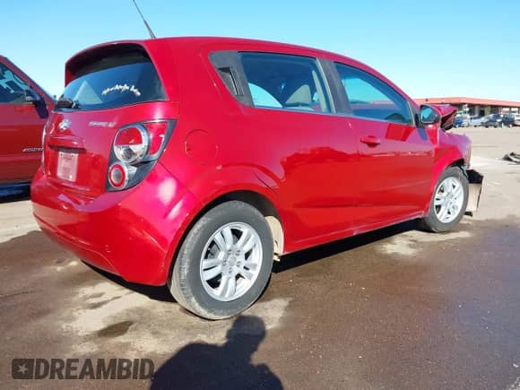 2012 Chevrolet Sonic LT с VIN 1G1JC6SH2C4217153, выставлен на аукционе IAAI как лот 43481968 с пробегом 128 020 миль миль и . История ставок и продаж доступна на DreamBid. Изображение 4.