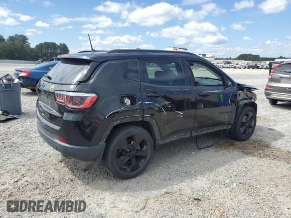 2019 Jeep Compass Altitude with VIN 3C4NJCBBXKT715389, listed as a Copart auction lot 71469425 with 113,260 mi miles and Salvage title. Bid and sale history available at DreamBid. Image 3.