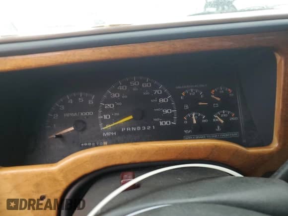 1999 Chevrolet Suburban с VIN 1GBEC16R8XJ514597, выставлен на аукционе Copart как лот 76575584 с пробегом 176 870 миль миль и На запчасти • Non repairable. История ставок и продаж доступна на DreamBid. Изображение 9.
