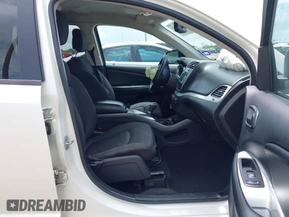 2018 Dodge Journey SXT с VIN 3C4PDCBG9JT525478, выставлен на аукционе IAAI как лот 43084600 с пробегом 100 381 миль миль и . История ставок и продаж доступна на DreamBid. Изображение 5.