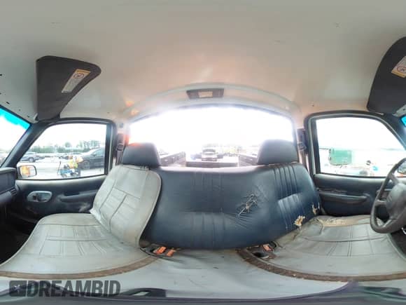 1998 GMC Sierra 1500 с VIN 1GTEC14W5WZ533385, выставлен на аукционе Copart как лот 67833495 с пробегом 2 491 987 миль миль и Списание • Salvage title. История ставок и продаж доступна на DreamBid. Изображение 14.