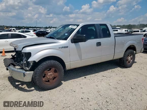 2014 Ford F-150 STX with VIN 1FTEX1CMXEKD44629, listed as a Copart auction lot 70830235 with 55,781 mi miles and Salvage title. Bid and sale history available at DreamBid. Image 1.