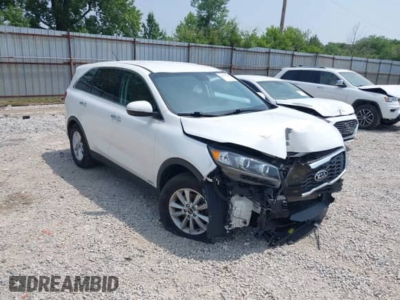 2020 Kia Sorento LX with VIN 5XYPGDA30LG664758, listed as a IAAI auction lot 42458905 with 111,481 mi miles and . Bid and sale history available at DreamBid. Image 1.