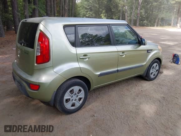 2013 Kia Soul с VIN KNDJT2A51D7579143, выставлен на аукционе IAAI как лот 43181861 с пробегом 157 326 миль миль и . История ставок и продаж доступна на DreamBid. Изображение 4.