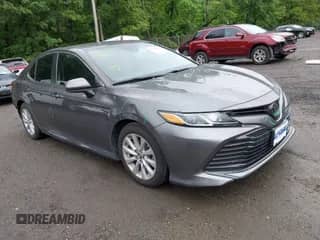 2019 Toyota Camry LE с VIN 4T1B11HK0KU808082, выставлен на аукционе IAAI как лот 42306880 с пробегом 59 284 миль миль и . История ставок и продаж доступна на DreamBid. Изображение 1.
