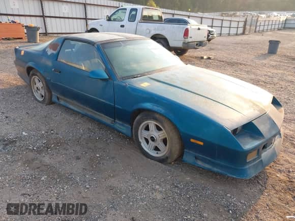 1991 Chevrolet Camaro RS с VIN 1G1FP23E5ML168934, выставлен на аукционе IAAI как лот 43228894 с пробегом Не указан миль и . История ставок и продаж доступна на DreamBid. Изображение 1.