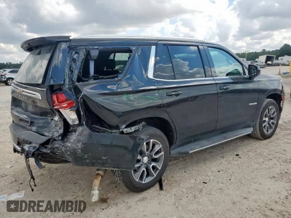 2021 Chevrolet Tahoe LT z VIN 1GNSCNKDXMR377599, wystawiony jako Copart lot #68532225 z przebiegiem 124 686 mil mil oraz Szkoda całkowita • Salvage title. Historia ofert i sprzedaży dostępna na DreamBid. Obrazek 3.