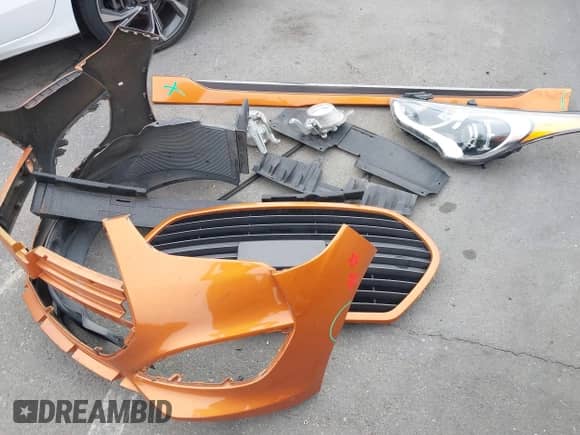 2013 Hyundai Veloster Turbo с VIN KMHTC6AE1DU128016, выставлен на аукционе IAAI как лот 42425892 с пробегом 104 209 миль миль и . История ставок и продаж доступна на DreamBid. Изображение 12.