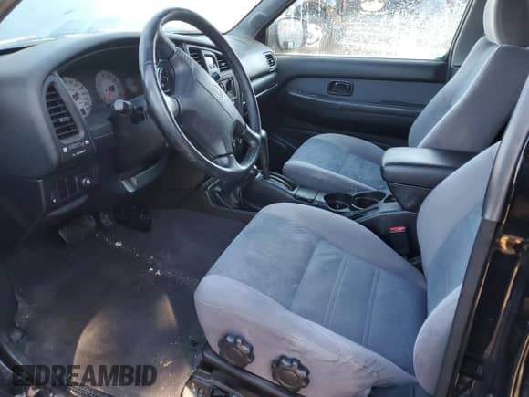 2001 Nissan Pathfinder LE с VIN JN8DR09Y71W576560, выставлен на аукционе Copart как лот 88561345 с пробегом 67 263 миль миль и Списание • Salvage title. История ставок и продаж доступна на DreamBid. Изображение 7.