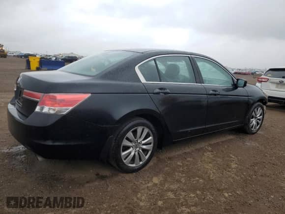 2012 Honda Accord EX z VIN 1HGCP2E74CA046070, wystawiony jako Copart lot #55680465 z przebiegiem 102 960 mil mil oraz Szkoda całkowita • Salvage title. Historia ofert i sprzedaży dostępna na DreamBid. Obrazek 3.