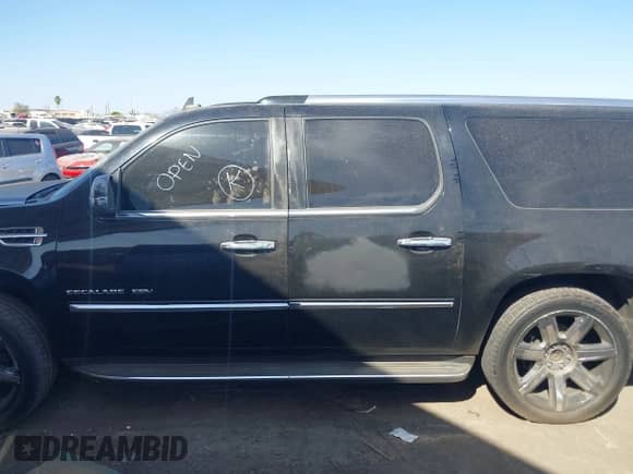 2010 Cadillac Escalade ESV with VIN 1GYUKGEF2AR101761, listed as a IAAI auction lot 41965366 with 158,162 mi miles and . Bid and sale history available at DreamBid. Image 14.