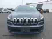 2016 Jeep Cherokee Latitude с VIN 1C4PJMCS4GW270680, выставлен на аукционе IAAI как лот 43198851 с пробегом 97 156 миль миль и . История ставок и продаж доступна на DreamBid. Изображение 13.