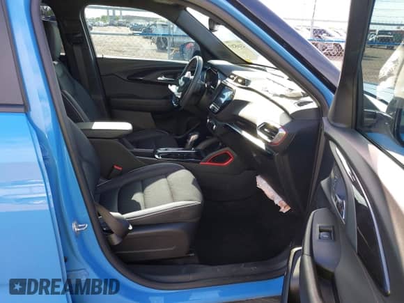 2023 Chevrolet TrailBlazer RS с VIN KL79MTSL7PB073673, выставлен на аукционе IAAI как лот 43165203 с пробегом 20 359 миль миль и . История ставок и продаж доступна на DreamBid. Изображение 5.