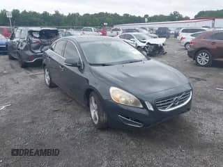 2013 Volvo S60 T5 Premier с VIN YV1612FS8D2180344, выставлен на аукционе IAAI как лот 42863760 с пробегом 193 207 миль миль и . История ставок и продаж доступна на DreamBid. Изображение 1.