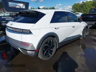 2023 Hyundai Ioniq 5 Limited with VIN KM8KR4AE3PU189564, listed as a IAAI auction lot 43261192 with 46,041 mi miles and . Bid and sale history available at DreamBid. Image 4.