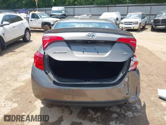 2019 Toyota Corolla L z VIN 5YFBURHE8KP902292, wystawiony jako IAAI lot #42916956 z przebiegiem 64 915 mil mil oraz . Historia ofert i sprzedaży dostępna na DreamBid. Obrazek 17.