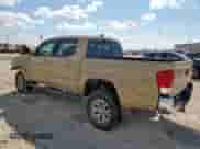 2017 Toyota Tacoma SR5 z VIN 5TFCZ5AN6HX090087, wystawiony jako Copart lot #85678565 z przebiegiem 179 577 mil mil oraz Szkoda całkowita • Salvage title. Historia ofert i sprzedaży dostępna na DreamBid. Obrazek 2.