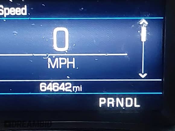 2022 Chevrolet Equinox LT z VIN 2GNAXUEV8N6139181, wystawiony jako IAAI lot #41900943 z przebiegiem 64 642 mil mil oraz . Historia ofert i sprzedaży dostępna na DreamBid. Obrazek 12.