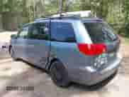 2010 Toyota Sienna CE z VIN 5TDKK4CC2AS327868, wystawiony jako IAAI lot #43291981 z przebiegiem 149 532 mil mil oraz . Historia ofert i sprzedaży dostępna na DreamBid. Obrazek 3.