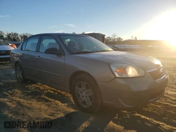 2008 Chevrolet Malibu Classic LT с VIN 1G1ZT58N88F101395, выставлен на аукционе Copart как лот 80207564 с пробегом 266 458 миль миль и Списание • Salvage title. История ставок и продаж доступна на DreamBid. Изображение 4.