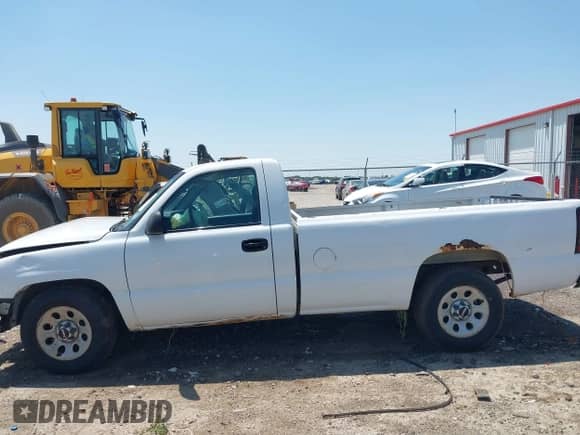 2007 GMC Sierra 1500 Work Truck z VIN 3GTEC14X07G163800, wystawiony jako IAAI lot #42448674 z przebiegiem 294 646 mil mil oraz . Historia ofert i sprzedaży dostępna na DreamBid. Obrazek 14.